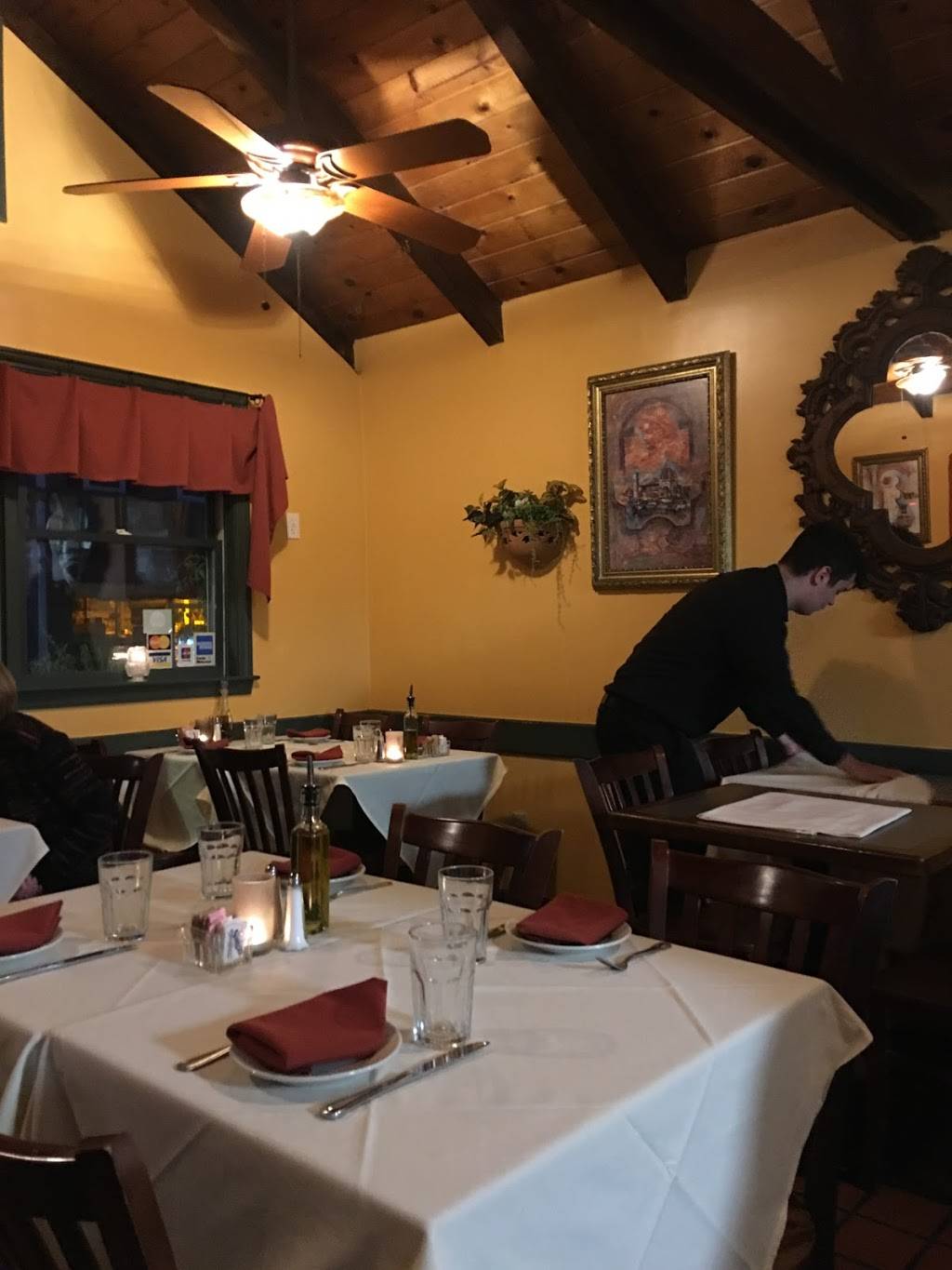 Tuscany Tavern | restaurant | 294 Court St, Plymouth, MA 02360, USA | 5087479291 OR +1 508-747-9291