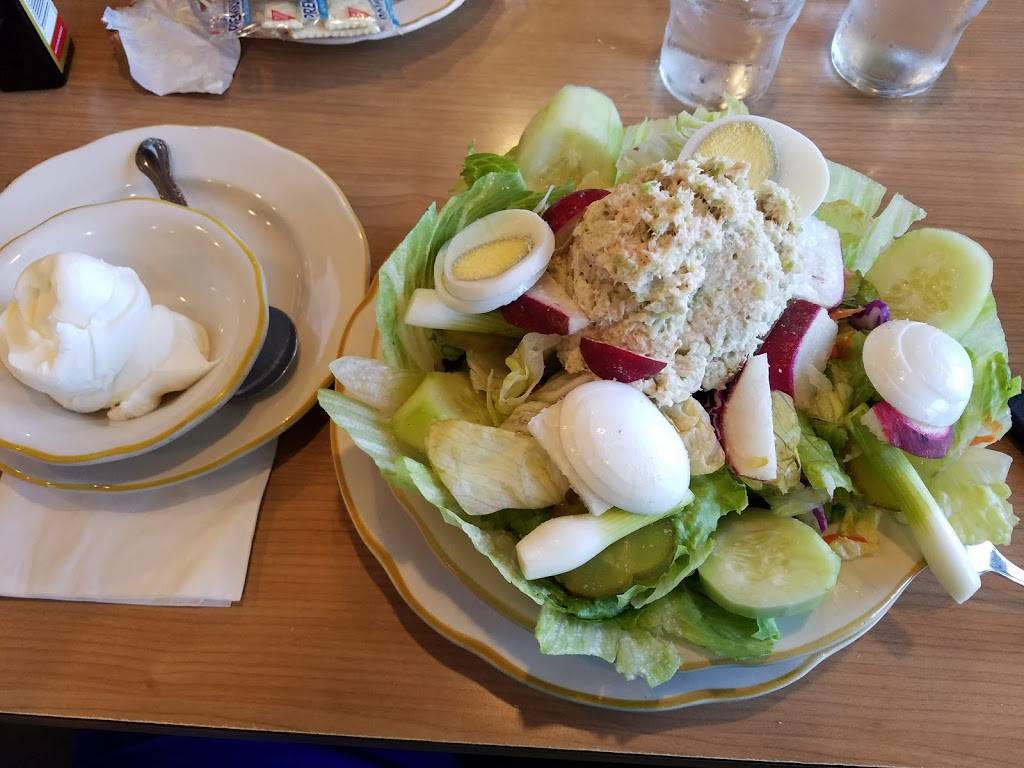 Troys Family Restaurant | restaurant | 4827 Clairemont Dr, San Diego, CA 92117, USA | 6192767651 OR +1 619-276-7651