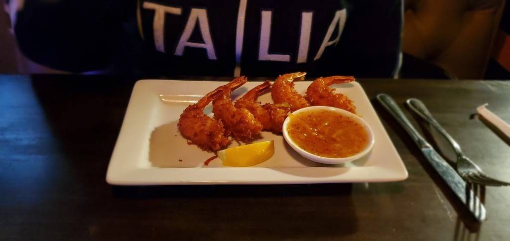 Black ‘N Blue | restaurant | 24300 Town Center Dr #110, Santa Clarita, CA 91355, USA | 6612889988 OR +1 661-288-9988