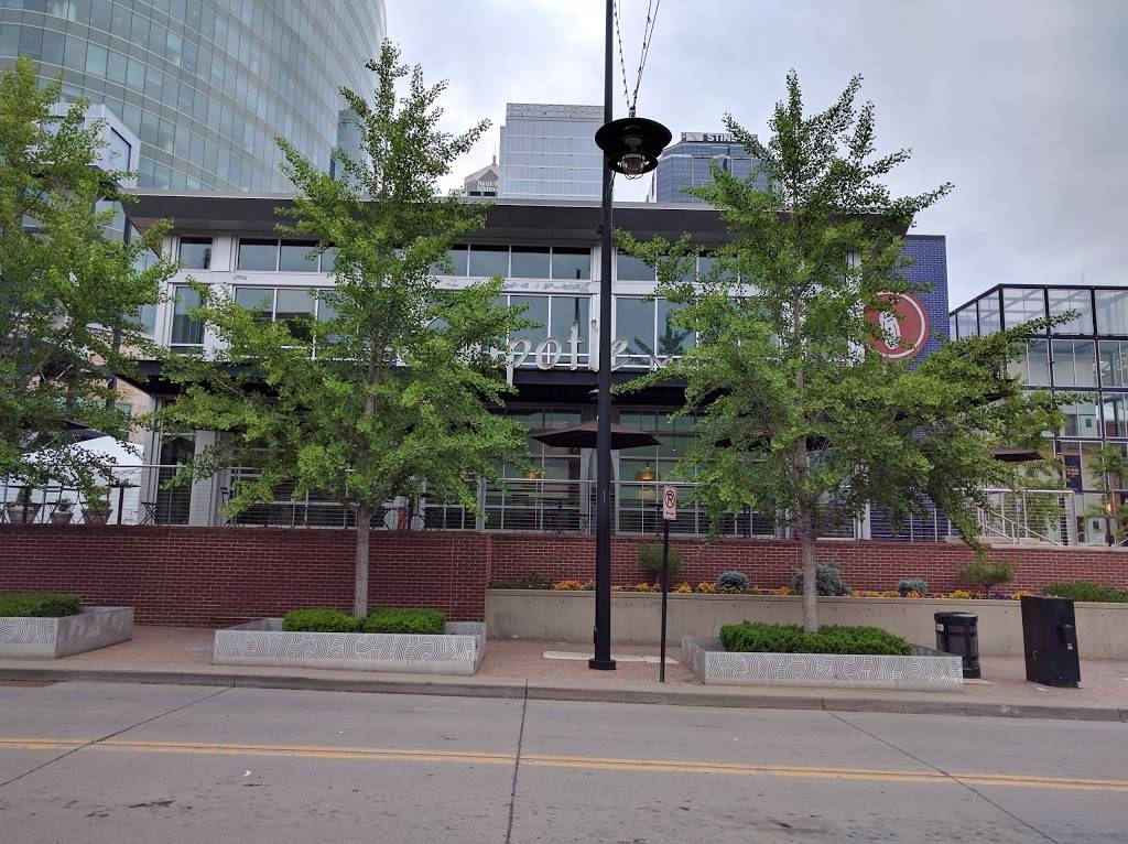 Chipotle Mexican Grill | restaurant | 1370 Walnut St, Kansas City, MO 64106, USA | 8164214342 OR +1 816-421-4342