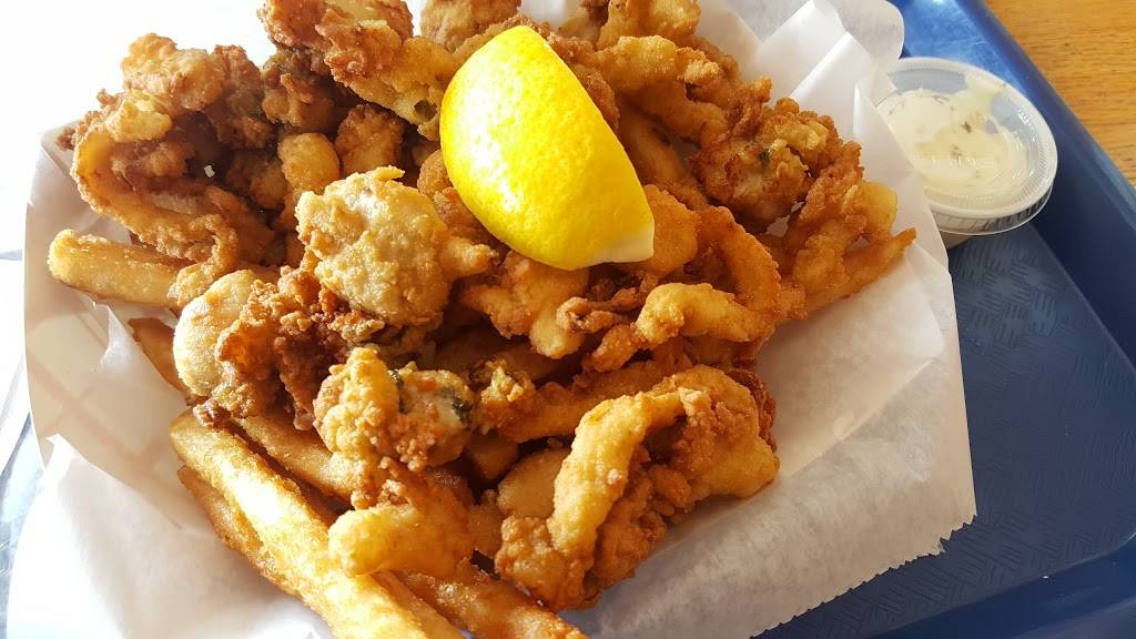 Sandbar | restaurant | 31 Kimberly Ave, West Haven, CT 06516, USA | 2039333700 OR +1 203-933-3700