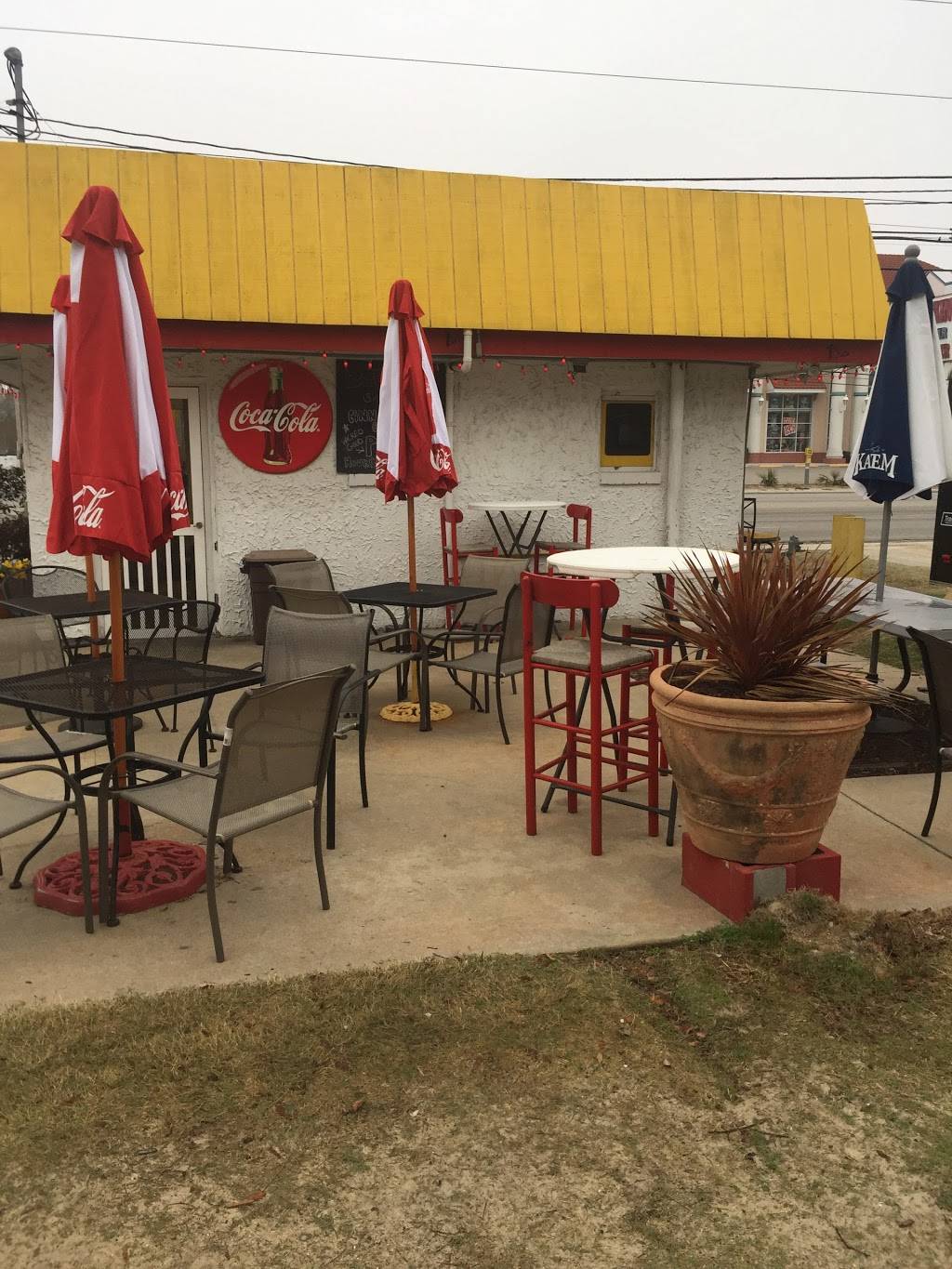 Fenway Grille & Icecream | restaurant | 1417 Hwy 17 S, North Myrtle Beach, SC 29582, USA | 8434913538 OR +1 843-491-3538