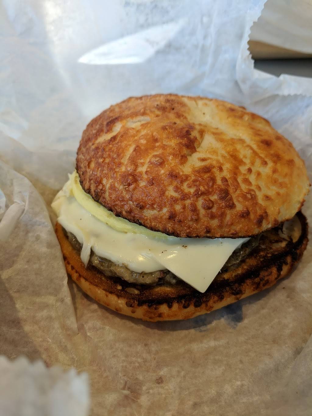 Mas Donuts & More | bakery | 78 W Main Rd, Middletown, RI 02842, USA | 4018415750 OR +1 401-841-5750