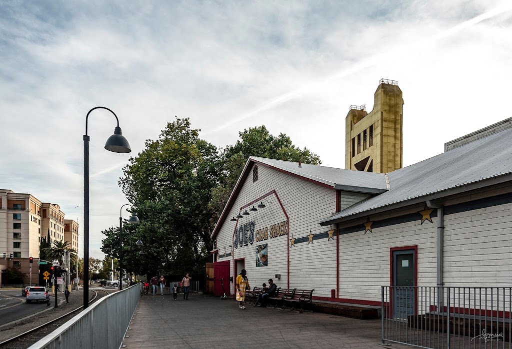 Joes Crab Shack | restaurant | 1210 Front St, Sacramento, CA 95814, USA | 9165534249 OR +1 916-553-4249