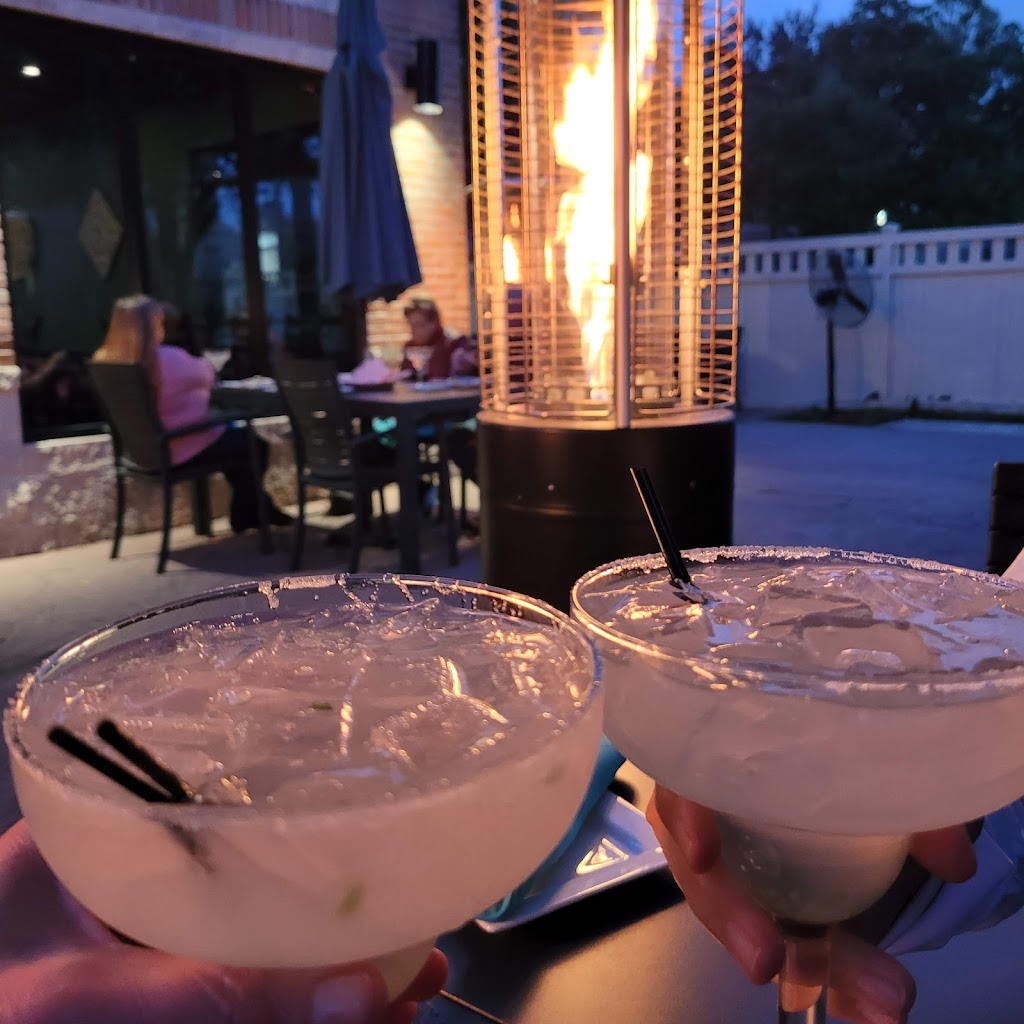 Chachis Next Door | restaurant | 2845 W Town Center Cir, Kingwood, TX 77345, USA | 3463452076 OR +1 346-345-2076