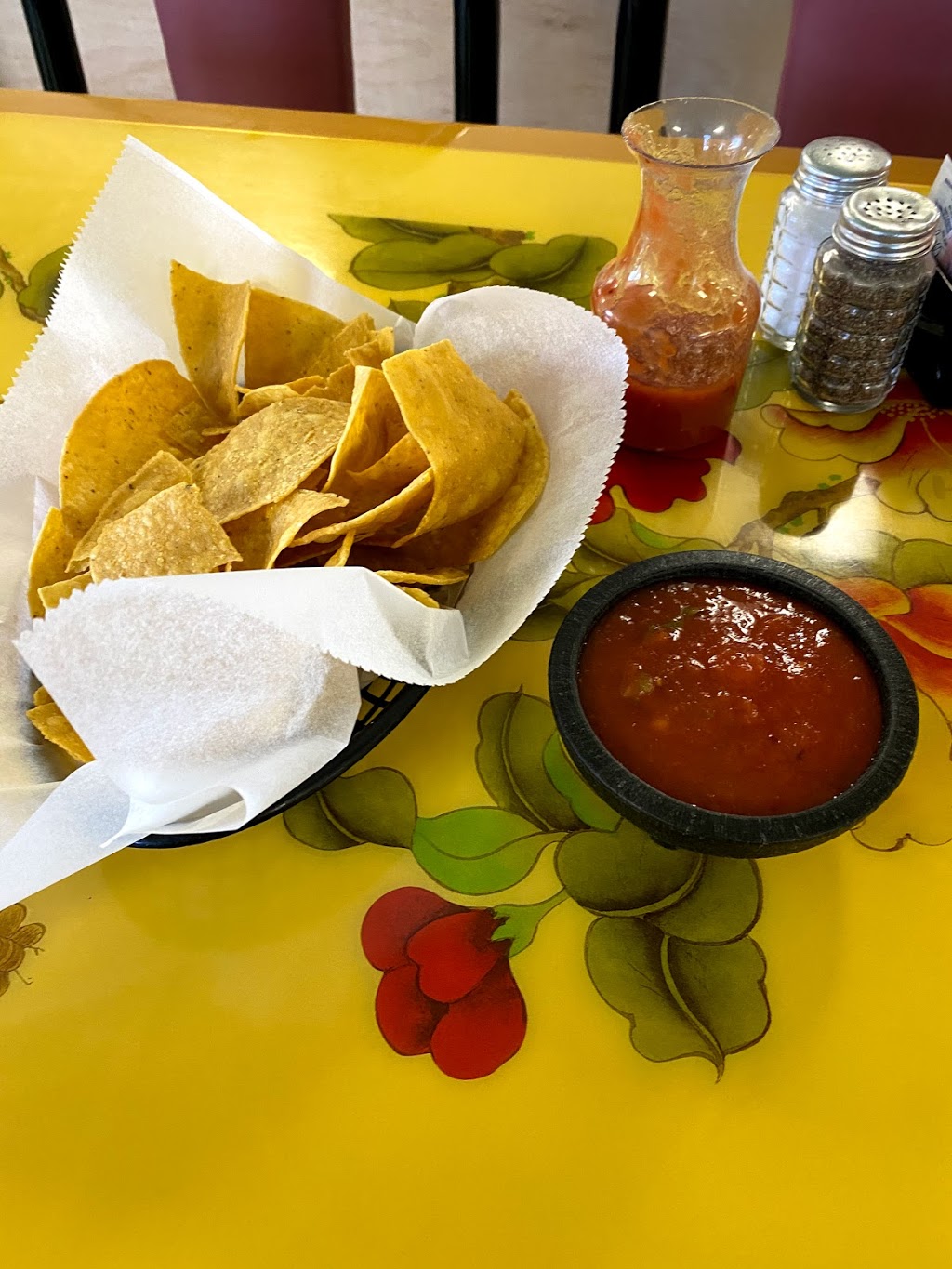 Santanas Mexican Restaurant | restaurant | 3753 Main St, Keokuk, IA 52632, USA | 3193138127 OR +1 319-313-8127