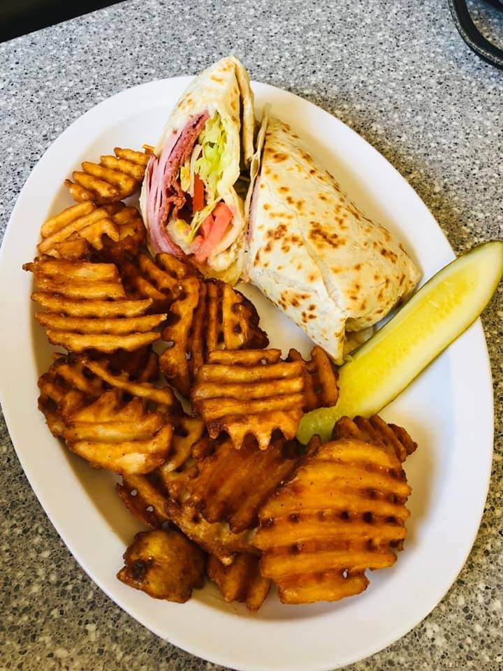 Michaels Tavern | restaurant | 341 E Lincoln Ave, McDonald, PA 15057, USA | 7249264555 OR +1 724-926-4555