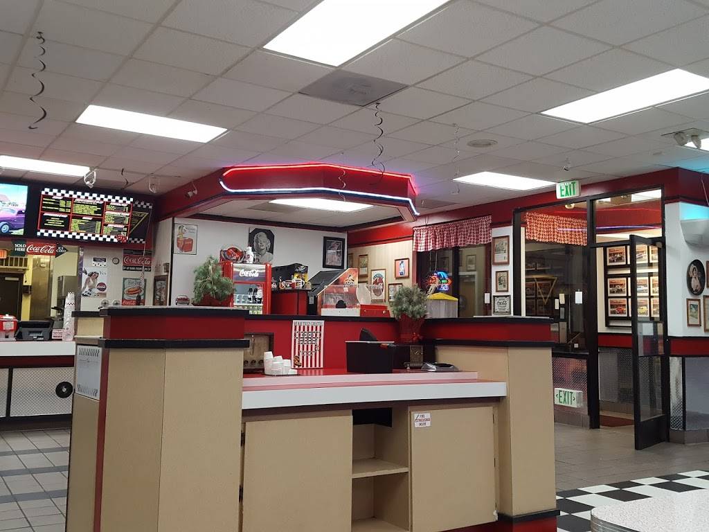 Triangle Drive In | restaurant | 4915 E McKinley Ave, Fresno, CA 93727, USA | 5593745646 OR +1 559-374-5646