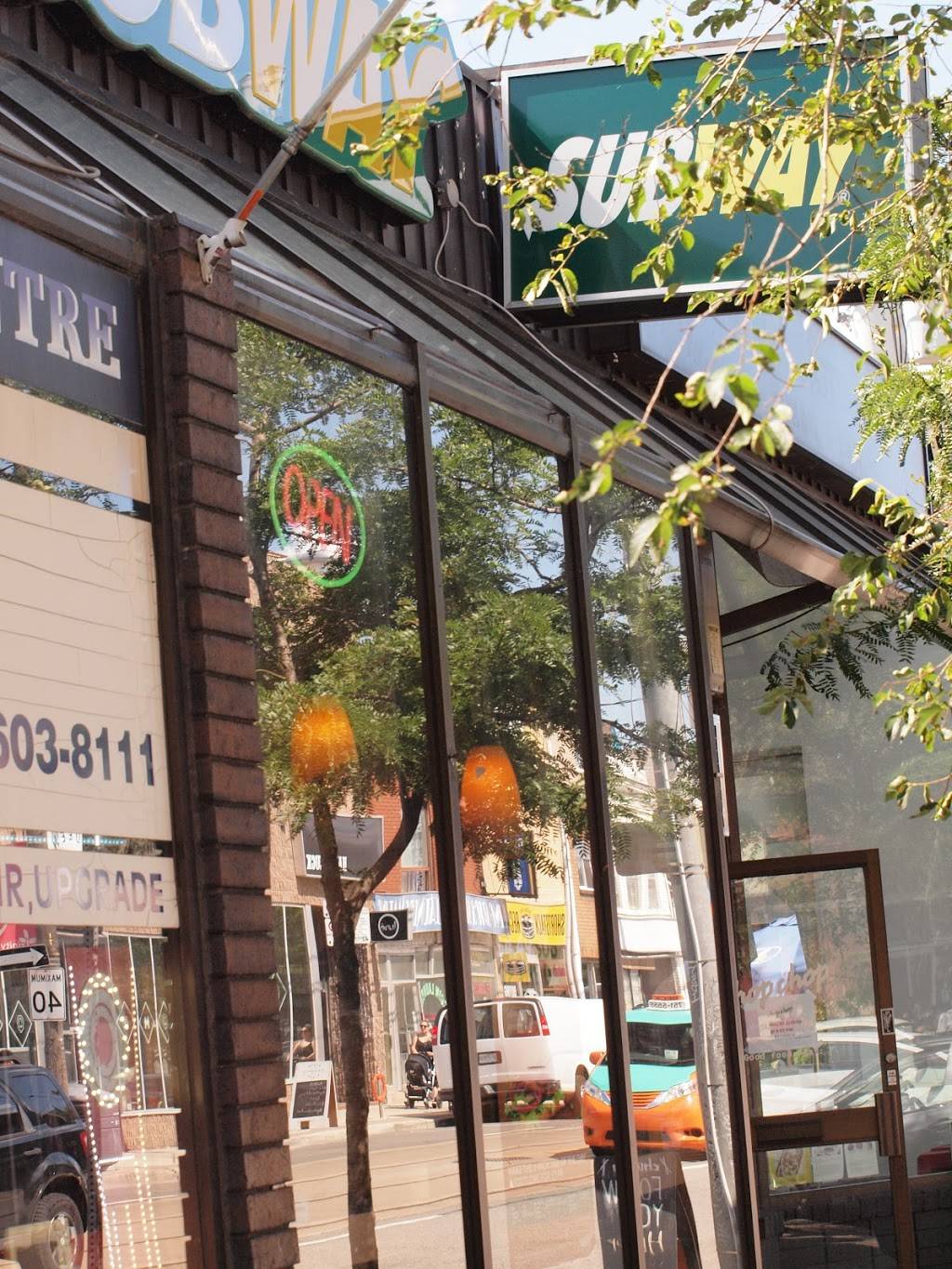 Subway | restaurant | 769 Dundas St W, Toronto, ON M6J 1T9, Canada | 4169479200 OR +1 416-947-9200