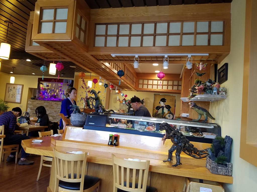 Monster Sushi | restaurant | 5 Pine St, Morristown, NJ 07960, USA | 9732920314 OR +1 973-292-0314