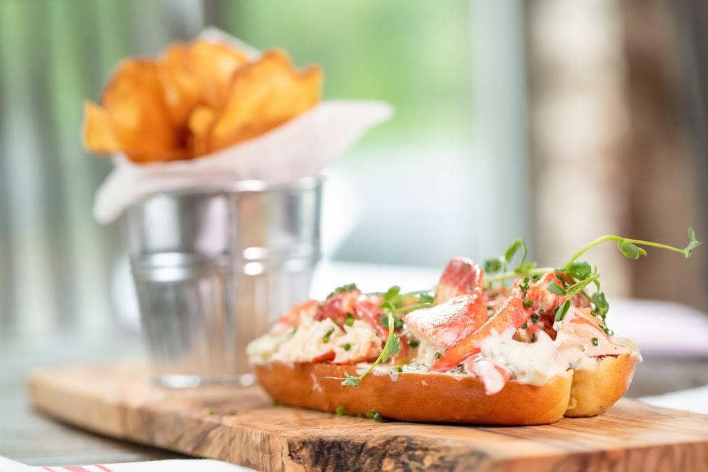 Nicholas Barrel & Roost | restaurant | 160 NJ-35, Red Bank, NJ 07701, USA | 7323459977 OR +1 732-345-9977