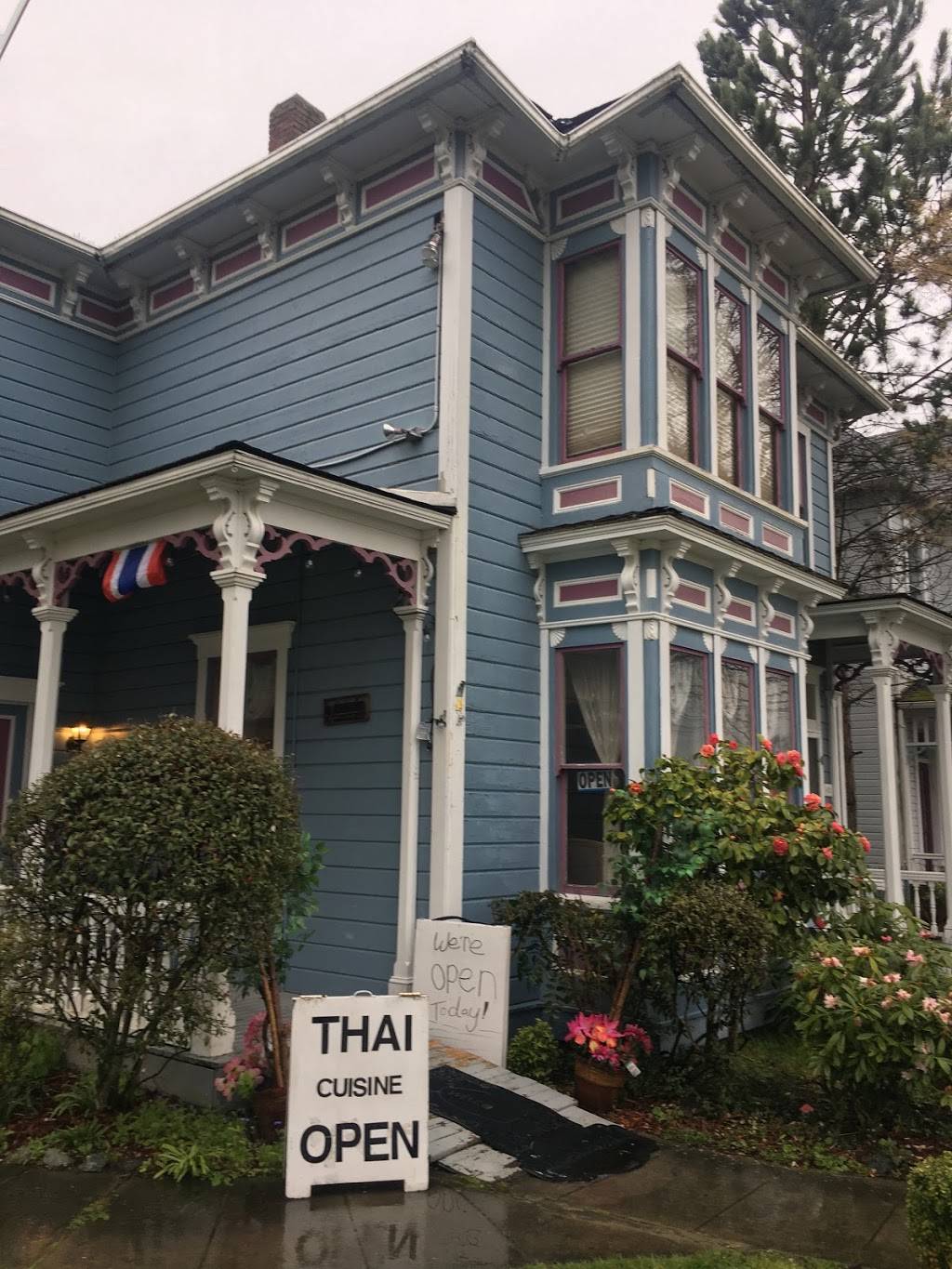 Phad Thai | restaurant | 602 Main St N, Coupeville, WA 98239, USA | 3606786963 OR +1 360-678-6963