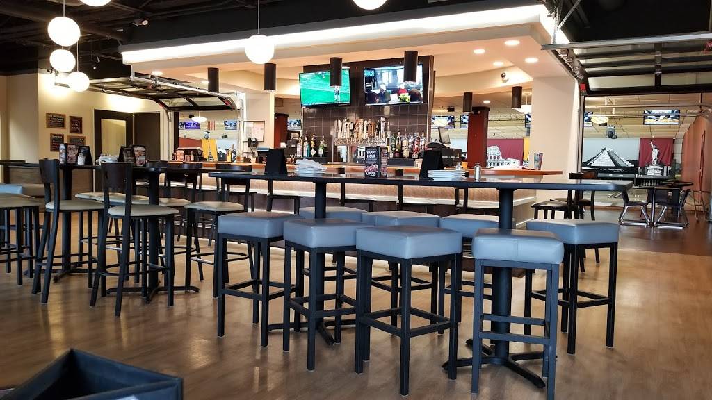 Eats and Crafts | restaurant | 1950 E Square Lake Rd, Troy, MI 48085, USA | 2488798124 OR +1 248-879-8124