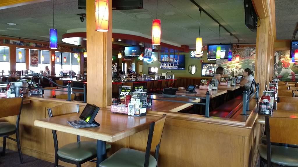 Applebees Grill + Bar | restaurant | 441 E Main St, Westfield, MA 01085, USA | 4135640343 OR +1 413-564-0343