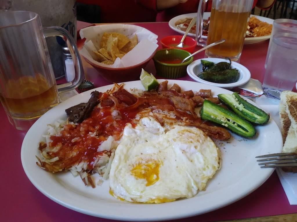 Zacatecas Restaurant | restaurant | 5037 W Diversey Ave, Chicago, IL 60639, USA | 7738041450 OR +1 773-804-1450