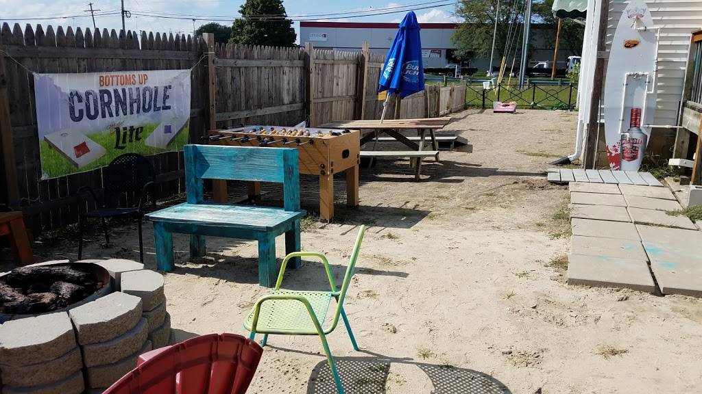 Bottoms Up | restaurant | 4223 Roberts Rd, Columbus, OH 43228, USA | 6149713142 OR +1 614-971-3142