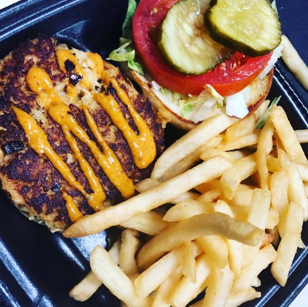 520 Tavern | restaurant | 8820 Abercorn St, Savannah, GA 31406, USA | 9124386191 OR +1 912-438-6191