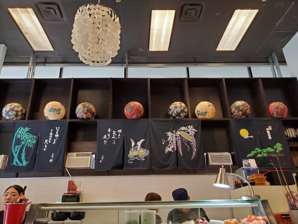 Daeco Sushi | restaurant | 40 St Clair Ave W, Toronto, ON M4V 3A2, Canada | 6473451212 OR +1 647-345-1212