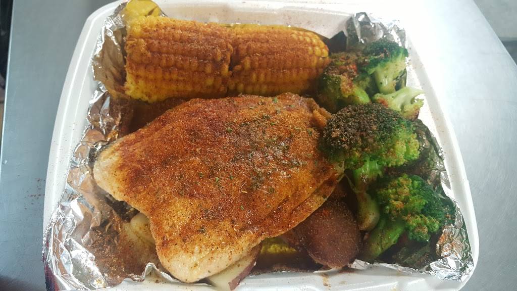 Moms Seafood | restaurant | 2312 N 29th St, Philadelphia, PA 19132, USA | 2154300103 OR +1 215-430-0103