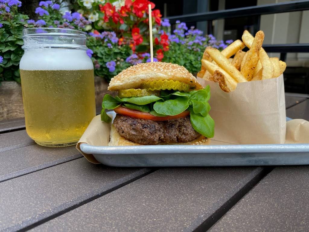 Farm Haus Butcher & Beer Garden | restaurant | 9762 Charlotte Hwy, Fort Mill, SC 29707, USA | 8032280346 OR +1 803-228-0346