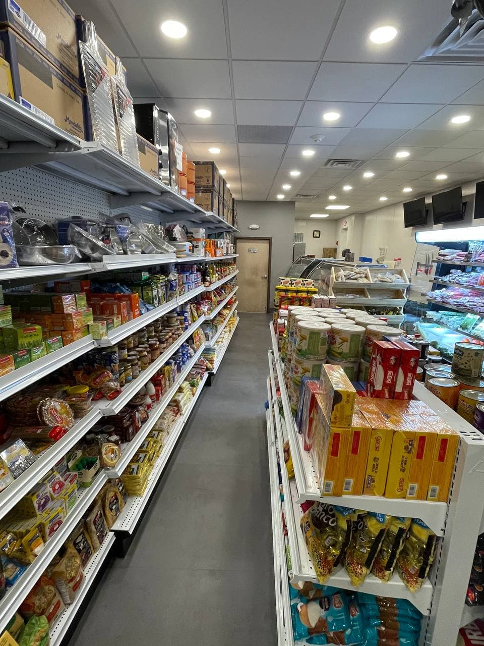 Casa Nova Market(Açougue e Padaria Brasileira) | cafe | 494 Main St, Woburn, MA 01801, USA | 7819353800 OR +1 781-935-3800