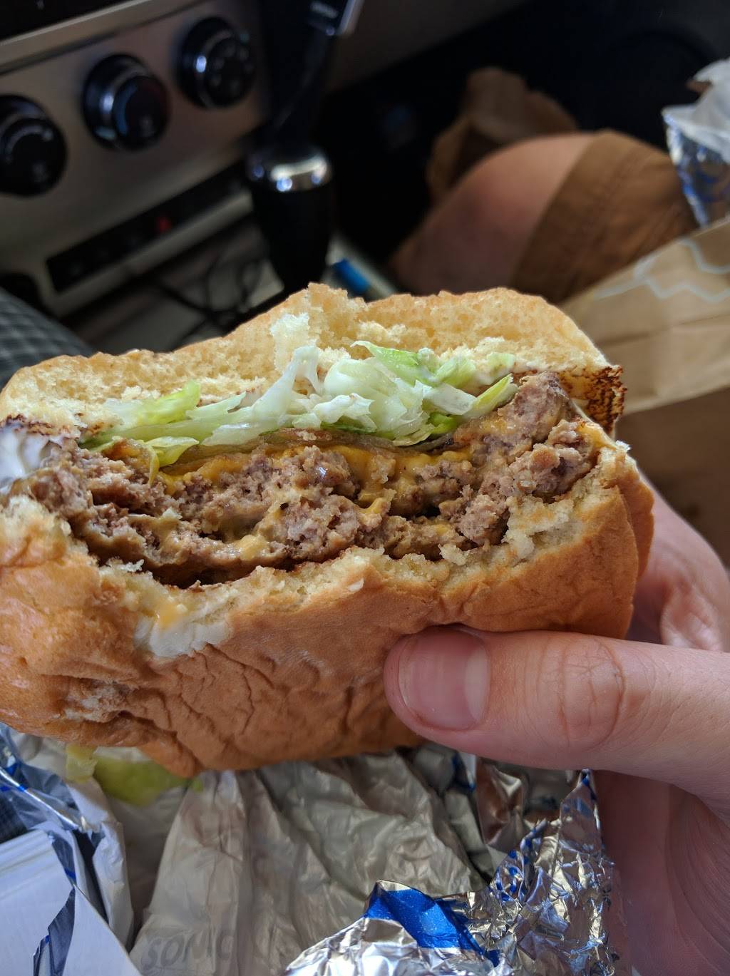 Sonic Drive-In | restaurant | 983 S Main St, Lapeer, MI 48446, USA | 8106608450 OR +1 810-660-8450