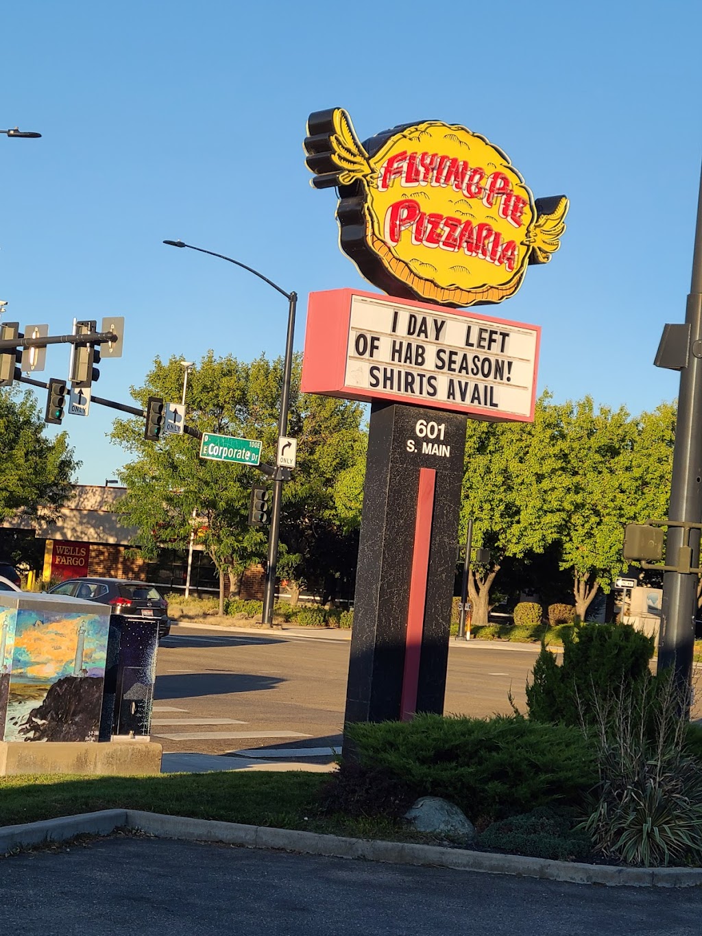 Flying Pie Pizzaria-Meridian | restaurant | 601 S Main St, Meridian, ID 83642, USA | 2088889500 OR +1 208-888-9500