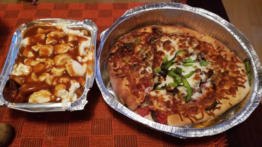 Restaurant La Bonne Fourchette - Pub Totem | meal delivery | 125 Rue Notre Dame, Donnacona, QC G3M 1G3, Canada | 4182853626 OR +1 418-285-3626