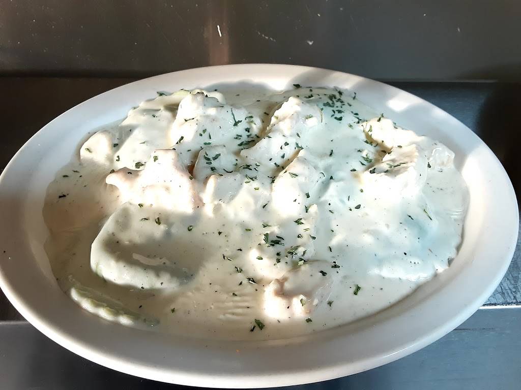 Johnnies Italian Restaurant | restaurant | 102 S Broadway, Tecumseh, OK 74873, USA | 4055982123 OR +1 405-598-2123