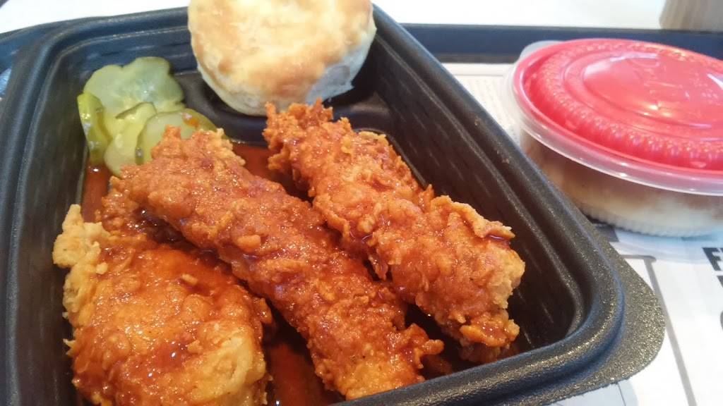 KFC | restaurant | 601 S Tillotson Ave, Muncie, IN 47304, USA | 7652843567 OR +1 765-284-3567