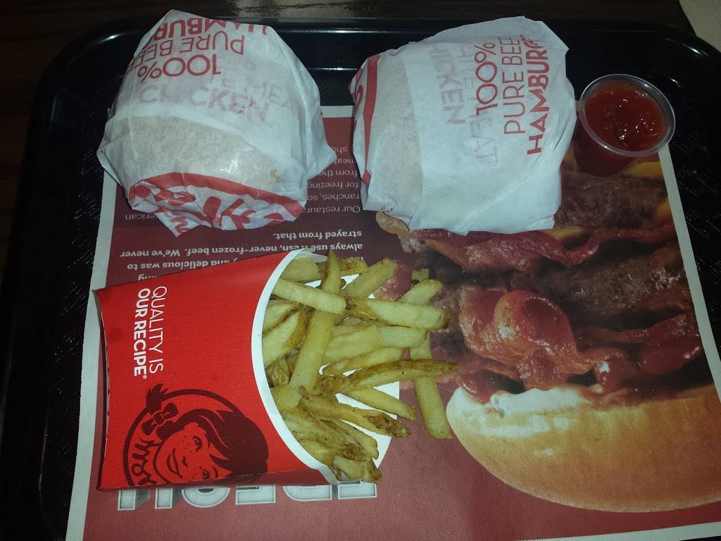 Wendys | restaurant | 1209 N Main St, Huntingburg, IN 47542, USA | 8126835905 OR +1 812-683-5905