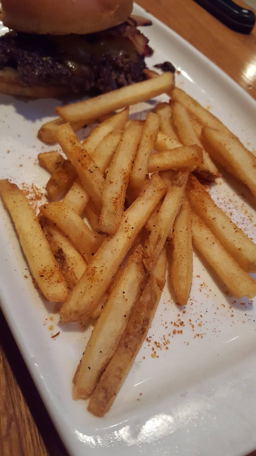 Applebees Grill + Bar | restaurant | 2121 N Prospect Ave, Champaign, IL 61822, USA | 2173598178 OR +1 217-359-8178