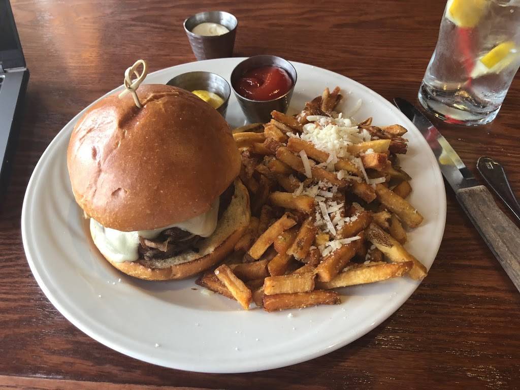 Stellas Restaurant | restaurant | 104 Louisiana Ave, Perrysburg, OH 43551, USA | 4198738360 OR +1 419-873-8360