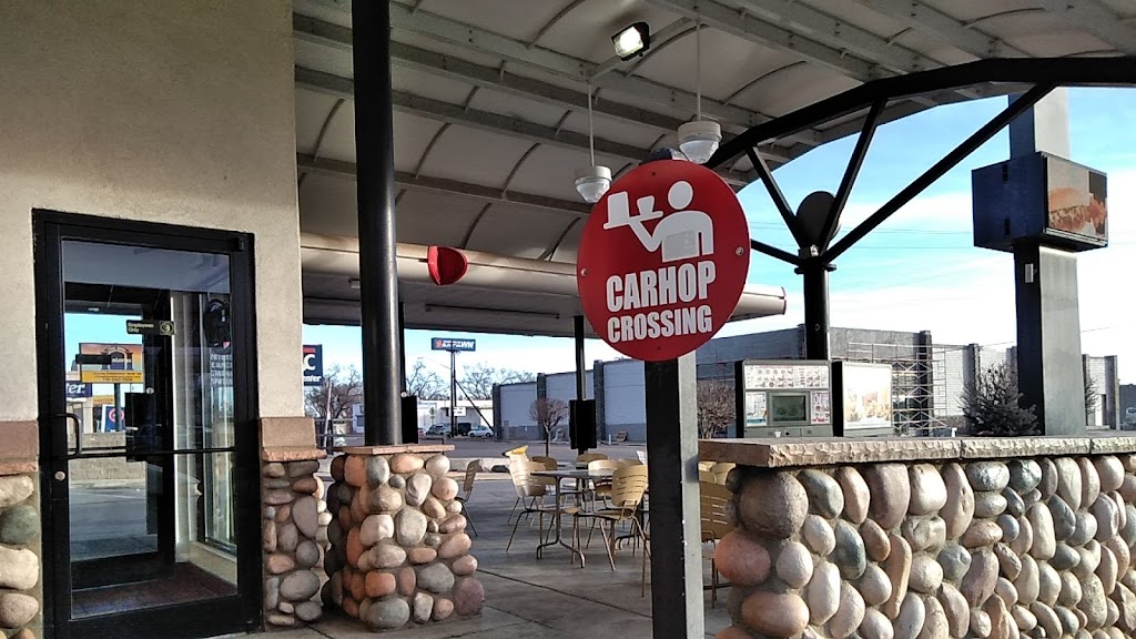 Sonic Drive-In | restaurant | 2921 N Elizabeth St, Pueblo, CO 81008, USA | 7195831606 OR +1 719-583-1606