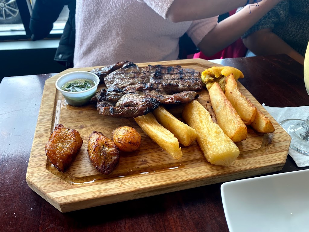 La Parrilla Latin Food | restaurant | 6427 W Irving Park Rd, Chicago, IL 60634, USA | 7737777720 OR +1 773-777-7720