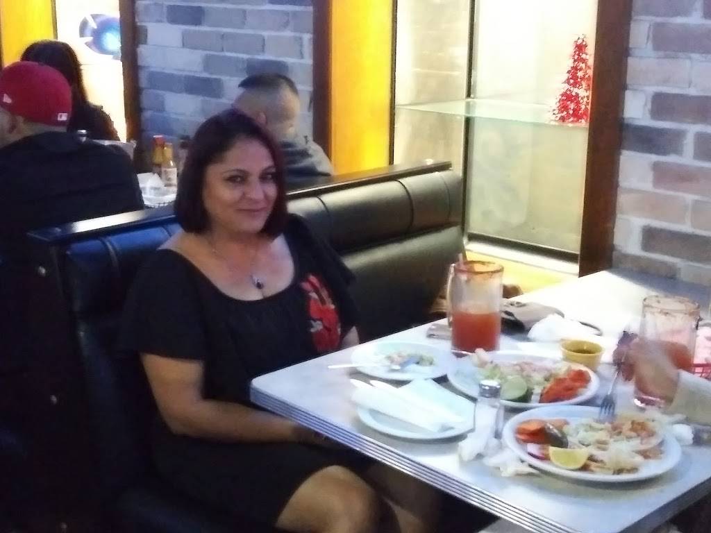 Mariscos El Puerto Escondido | restaurant | 4182 W El Segundo Blvd, Hawthorne, CA 90250, USA | 3109789609 OR +1 310-978-9609