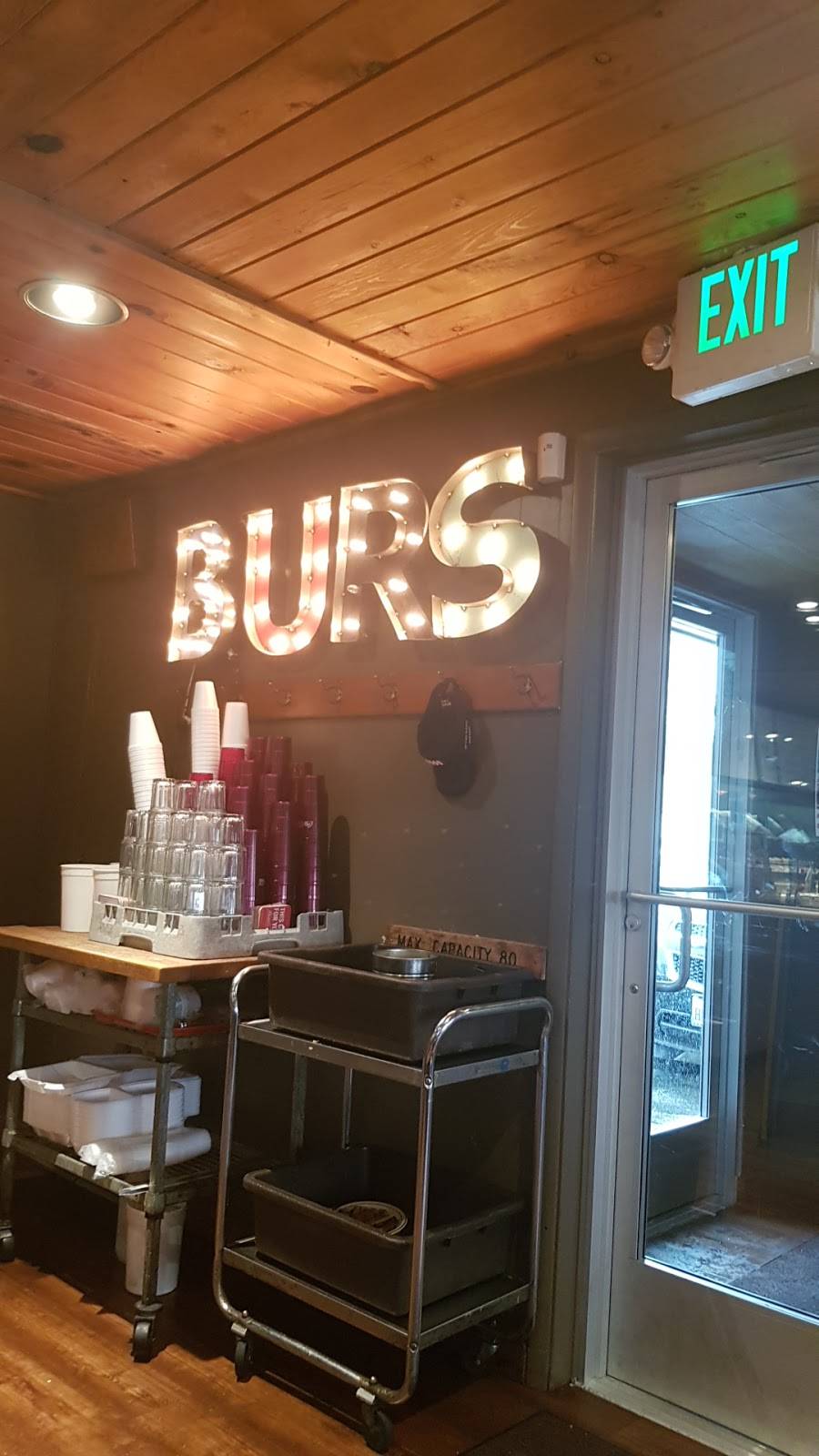 Burs Restaurant and Lounge | restaurant | 6151 Steilacoom Blvd SW, Lakewood, WA 98499, USA | 2535884844 OR +1 253-588-4844