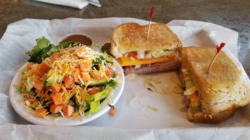 Quintons Bar & Deli | restaurant | 2500 Corridor Way #5, Coralville, IA 52241, USA | 3196252221 OR +1 319-625-2221