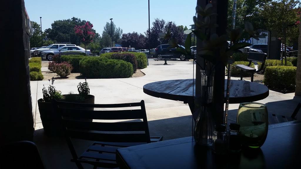 Chic Le Chef | restaurant | 18983 Hartmann Rd # M, Hidden Valley Lake, CA 95467, USA | 7079879664 OR +1 707-987-9664