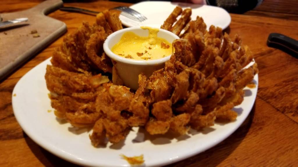 Outback Steakhouse | restaurant | 3475 Alpine Ave NW, Grand Rapids, MI 49544, USA | 6167859686 OR +1 616-785-9686