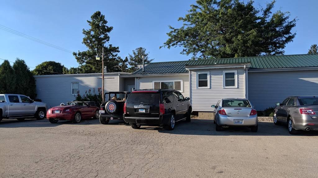 Sheridans Walton Tap Inc | restaurant | 906 Walton Rd, Dixon, IL 61021, USA | 8158572381 OR +1 815-857-2381