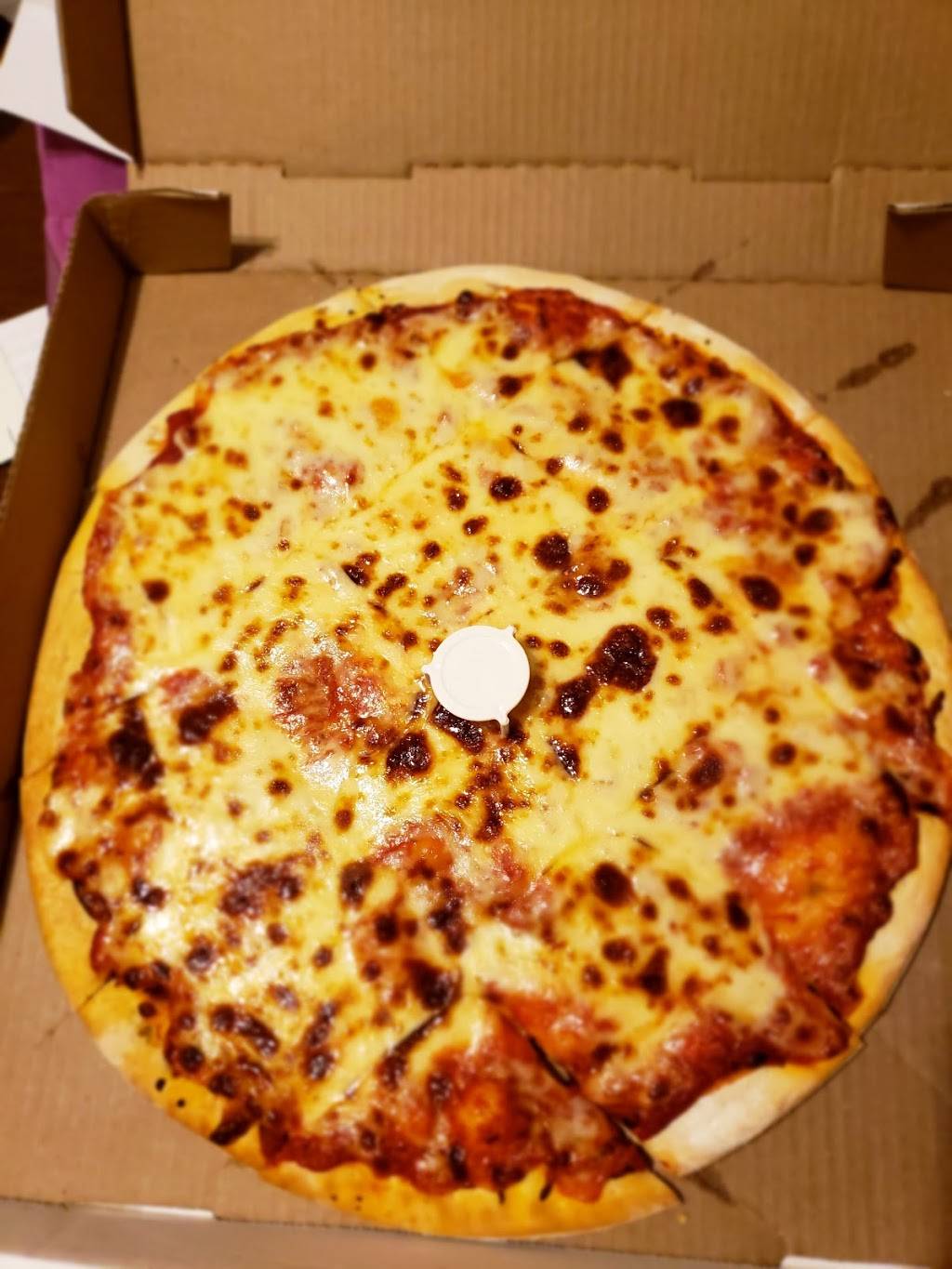 Back Shop Pizza, Burritos and More | restaurant | 2911 S 19th St, Clinton, IA 52732, USA | 5635592112 OR +1 563-559-2112