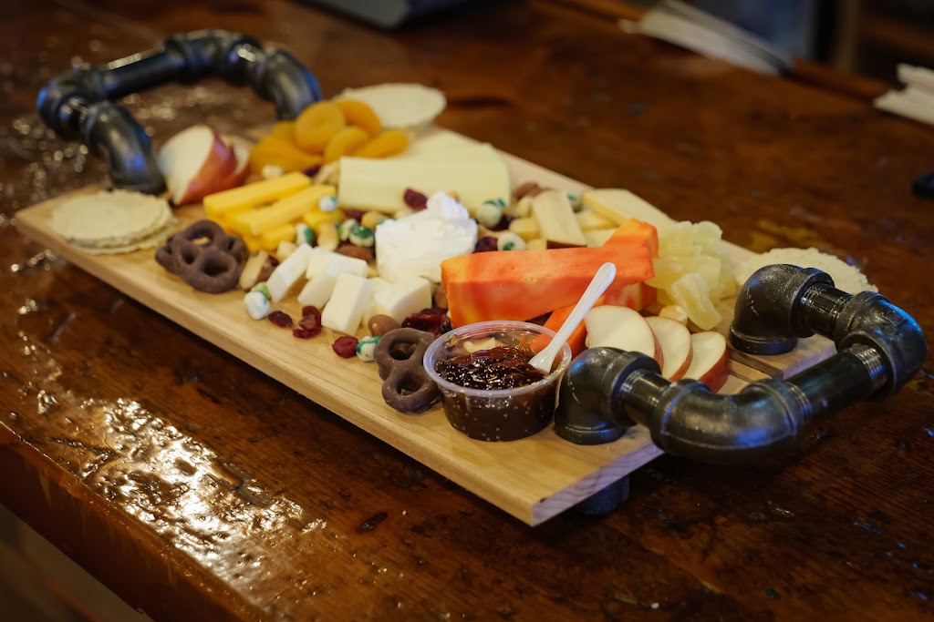 Pine Island Tap House | restaurant | 682 County Rd 1 Suite B, Pine Island, NY 10969, USA | 8459817117 OR +1 845-981-7117