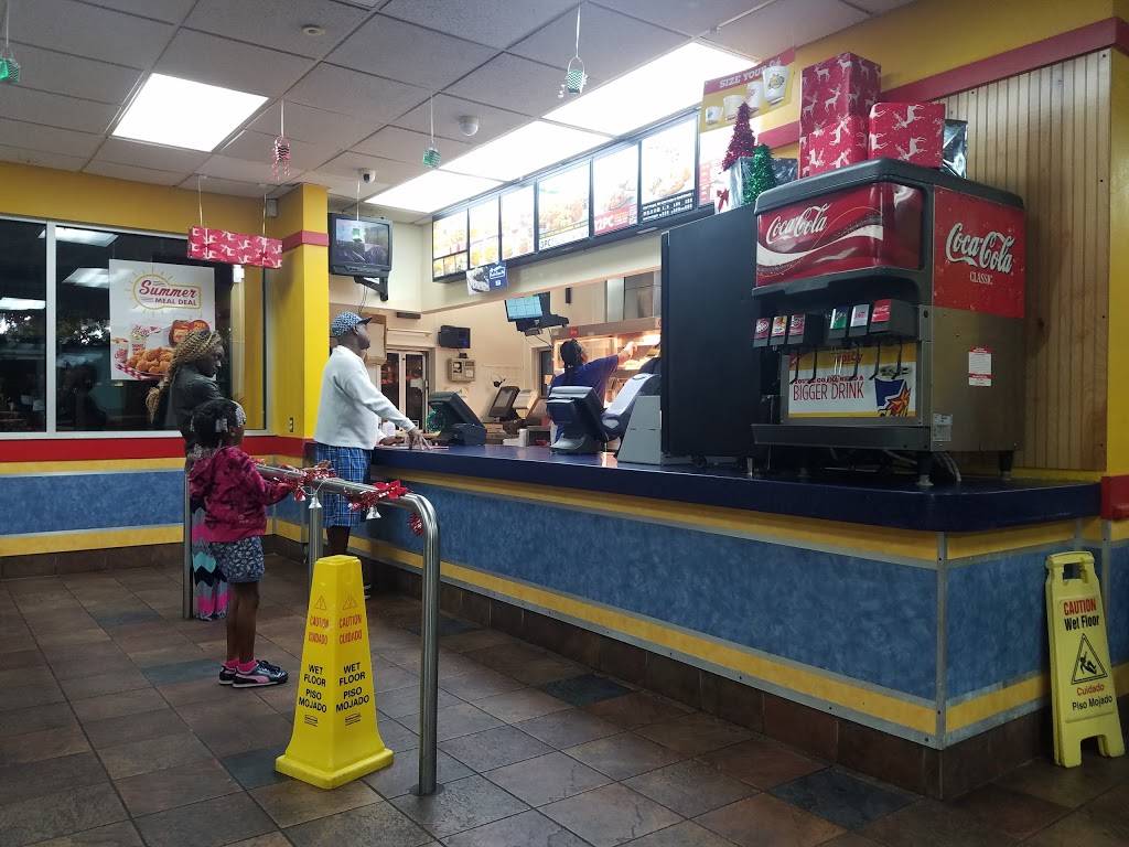 Churchs Chicken | restaurant | 2219 E Fletcher Ave, Tampa, FL 33612, USA | 8139759451 OR +1 813-975-9451