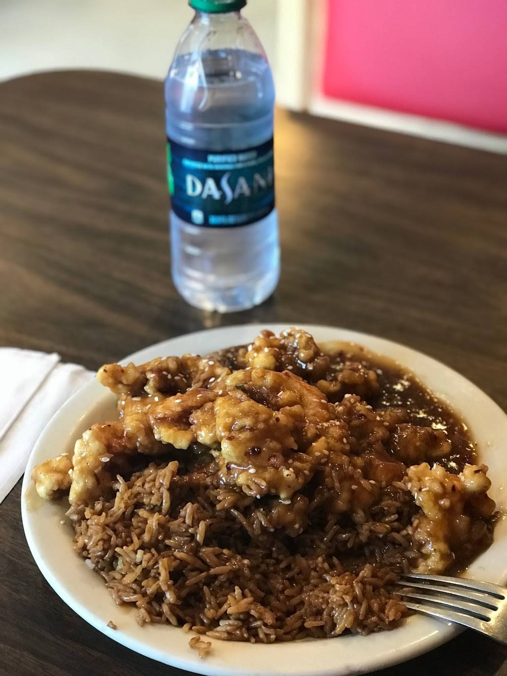 Wing Hing Restaurant | restaurant | 255 E Irving Park Rd, Roselle, IL 60172, USA | 6305295620 OR +1 630-529-5620