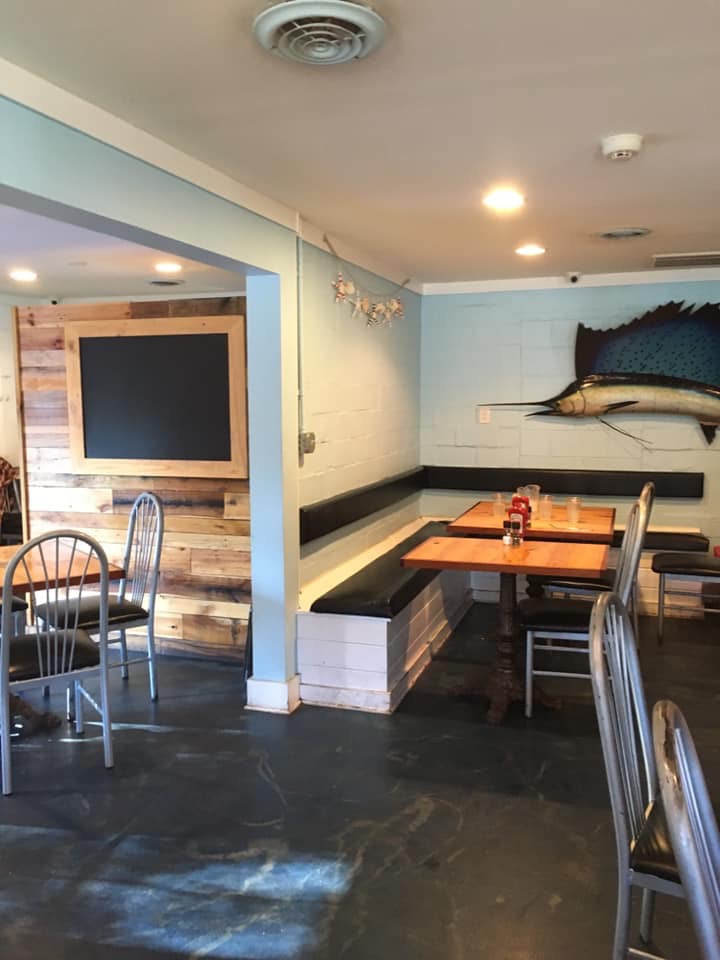 The Bent Rod | restaurant | 10024 US-17, McClellanville, SC 29458, USA | 8438873437 OR +1 843-887-3437