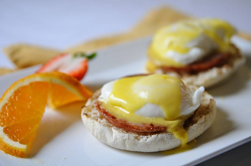 The Class Act | restaurant | 7725 Kirkwood Blvd SW, Cedar Rapids, IA 52404, USA | 3198488777 OR +1 319-848-8777