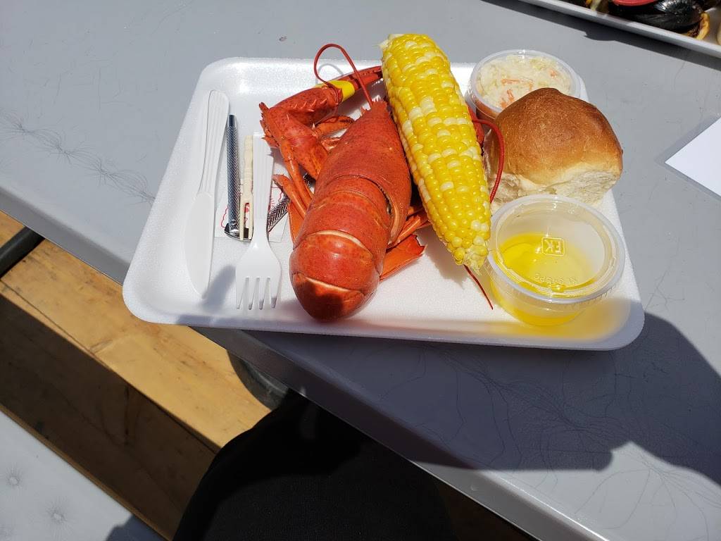 Perrys Lobster Shack | restaurant | 1076 Newbury Neck Rd, Surry, ME 04684, USA | 2076671955 OR +1 207-667-1955