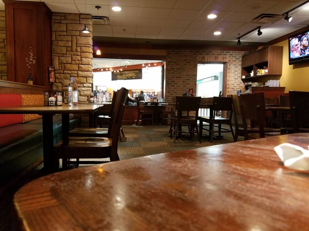 Max & Ermas | restaurant | 4600 International Gateway, Columbus, OH 43219, USA | 6146817165 OR +1 614-681-7165