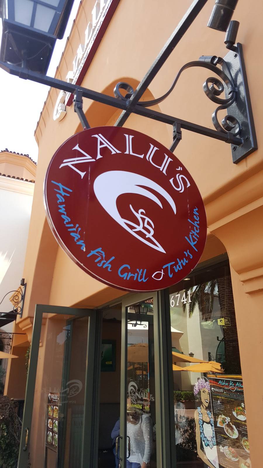 Nalus Hawaiian Fish Grill & Tutus Kitchen | restaurant | 6741 Quail Hill Pkwy, Irvine, CA 92603, USA | 9498548900 OR +1 949-854-8900
